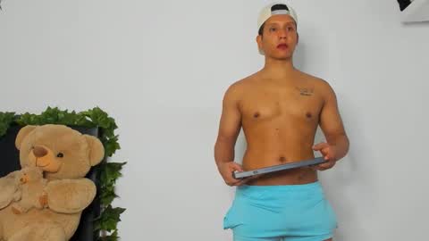 alan y zack online show from April 21, 2026, 2:01 pm