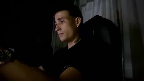 Snapshot of hell_boy66 chatting on March 4, 2025, 2:06 am Eros online show from March 4, 2025, 2:06 am