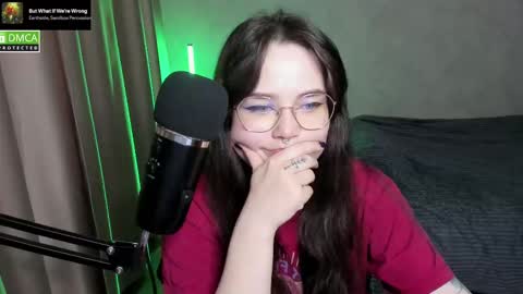 Red online show from March 3, 2025, 9:59 pm