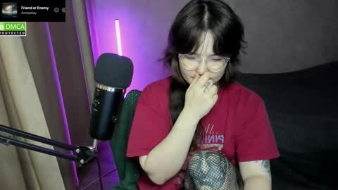 Red online show from October 24, 2025, 6:59 pm