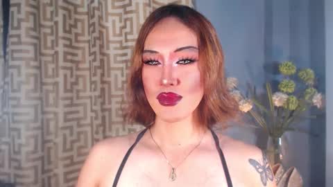 hellatarahathor online show from April 18, 2026, 12:53 pm