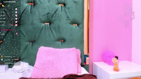 Hellen  online show from February 23, 2025, 4:57 pm