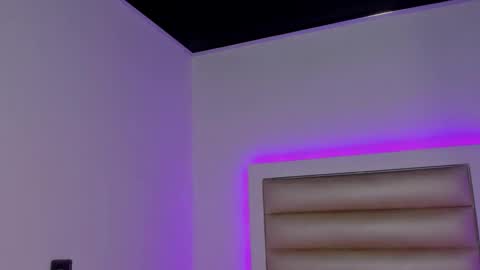 Snapshot of hellen__smith_ chatting on February 10, 2026, 6:12 pm hellen__smith_ online show from February 10, 2026, 6:12 pm