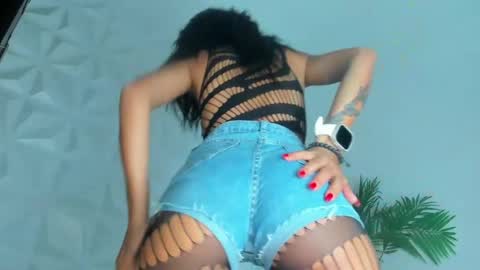 hellen     online show from May 29, 2026, 7:34 pm
