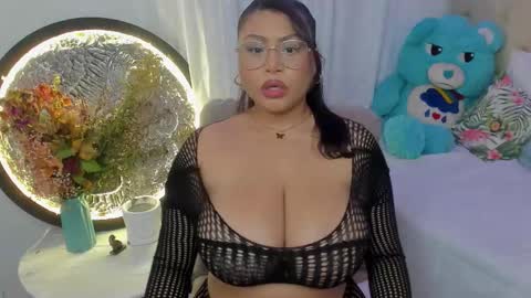 hellenamazing online show from March 10, 2026, 4:28 am