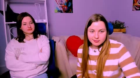 Snapshot of helli_belli chatting on February 28, 2025, 5:48 pm Helli online show from February 28, 2025, 5:48 pm