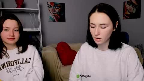 Snapshot of helli_belli chatting on March 4, 2025, 1:28 pm Helli online show from March 4, 2025, 1:28 pm