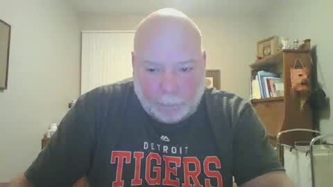 helloforfun111 online show from February 24, 2025, 10:59 am