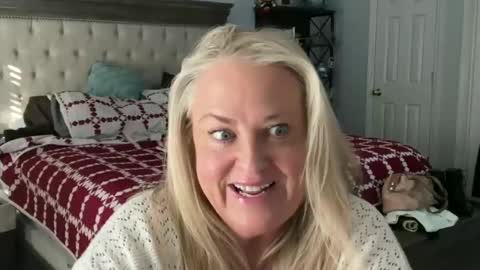 Snapshot of helloimhunny chatting on January 27, 2025, 8:17 pm Hunnys Hive online show from January 27, 2025, 8:17 pm