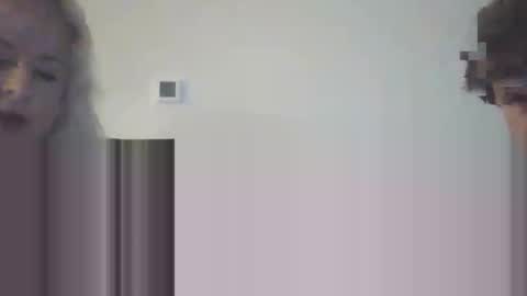 Snapshot of helloimhunny chatting on November 13, 2025, 1:59 am Hunnys Hive online show from November 13, 2025, 1:59 am