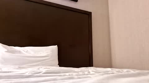 hellokitten123 online show from March 31, 2026, 4:02 am