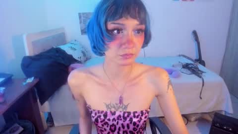 Raven and Momo online show from November 23, 2025, 10:09 pm