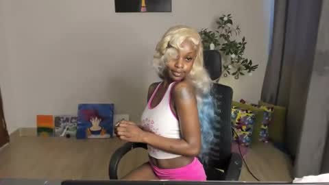 Snapshot of hellotitty_ chatting on December 14, 2024, 4:01 am Sandy online show from December 14, 2024, 4:01 am