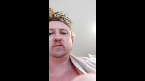 HelloYou online show from February 5, 2026, 10:25 pm