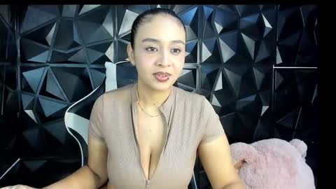 heluehorny13 online show from January 10, 2026, 4:42 pm