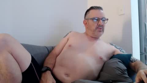 hempie1973 online show from November 8, 2025, 8:36 am