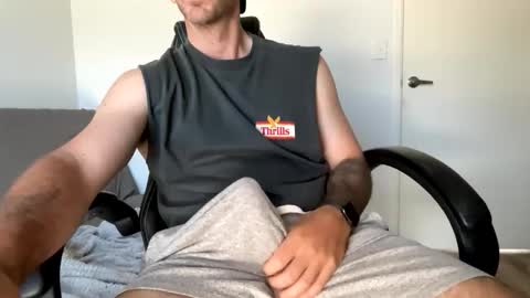 Hendo online show from December 18, 2025, 3:23 am