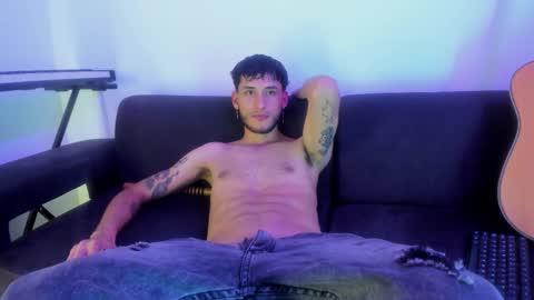 henrik_senn online show from November 15, 2025, 12:30 am