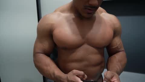 Henri online show from December 18, 2025, 11:11 pm