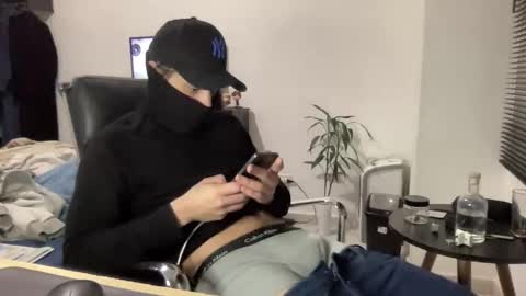 henriquemadaleno online show from September 27, 2025, 2:38 am