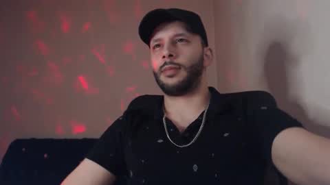 HenryAxe online show from September 23, 2025, 10:02 pm