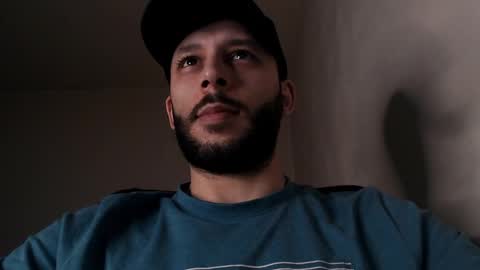 HenryAxe online show from April 10, 2026, 10:42 am