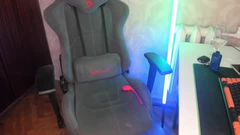 herefordcam online show from February 4, 2025, 6:14 am