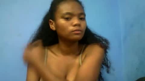 herisse01 online show from April 4, 2026, 9:01 pm