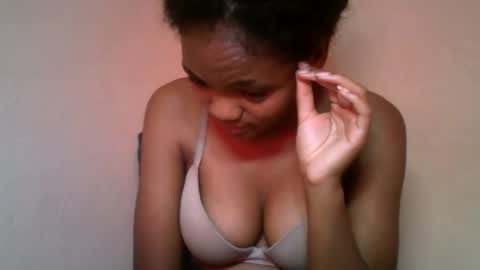 herisse01 online show from May 15, 2026, 8:54 am