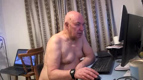 mature online show from February 26, 2025, 6:58 am
