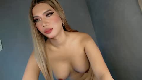 Queen Ava online show from February 11, 2025, 4:01 am