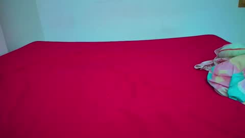 Charlotte Y Crystal online show from March 27, 2026, 11:59 pm