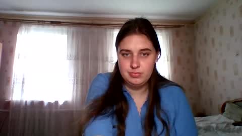 hess_luna_ online show from September 15, 2025, 9:09 am