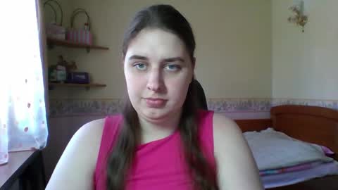 hess_luna_ online show from April 13, 2026, 9:15 am