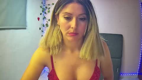 Hestesiaxx online show from December 13, 2024, 1:59 am