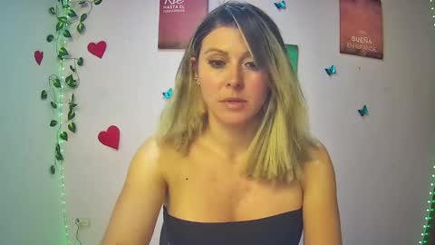 Hestesiaxx online show from January 14, 2025, 2:08 am