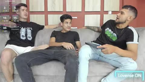 Snapshot of heteros_men chatting on March 7, 2025, 1:31 am heteros men online show from March 7, 2025, 1:31 am