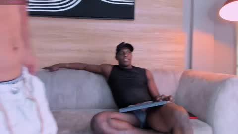 Snapshot of heteros_men chatting on September 9, 2025, 7:24 pm heteros men online show from September 9, 2025, 7:24 pm