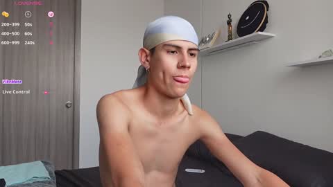 hey_cesard online show from February 8, 2025, 2:05 pm