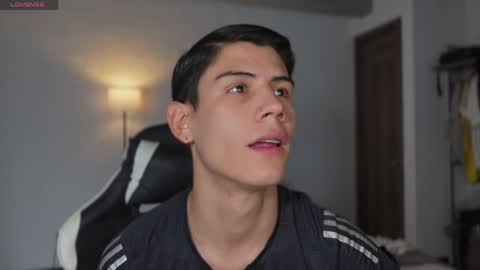 hey_cesard online show from April 8, 2026, 2:28 pm