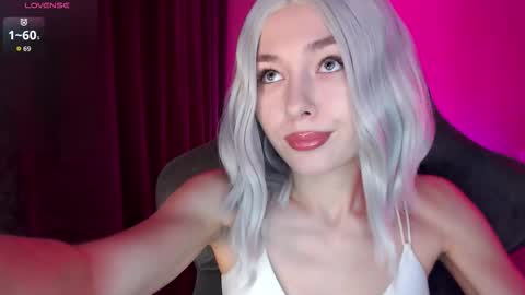  Nora  online show from February 17, 2026, 1:07 pm