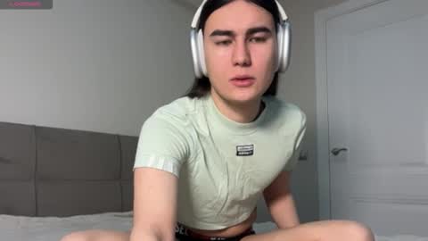 heyalena online show from February 3, 2026, 7:13 am