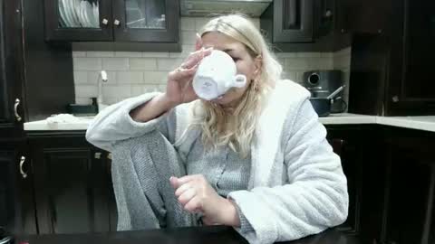 Heyheygrey online show from February 5, 2026, 1:10 am