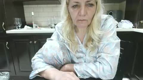 Snapshot of heyheygrey chatting on May 10, 2026, 11:43 pm Heyheygrey online show from May 10, 2026, 11:43 pm