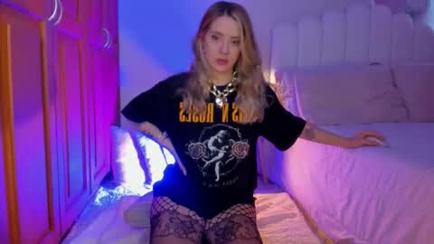 Martina Ricci Show schedule Monday to Friday 8am colombia time I work some weekends  online show from February 11, 2026, 2:33 pm