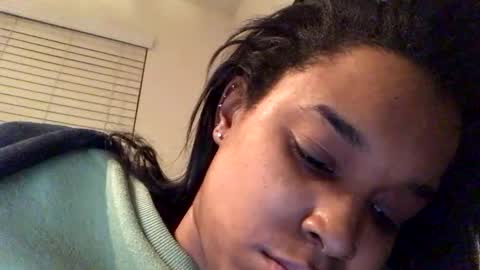 heyyou301990 online show from February 6, 2026, 7:12 am