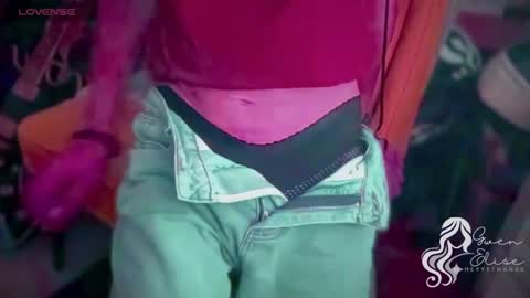 Gwen Elise online show from November 11, 2025, 12:21 am