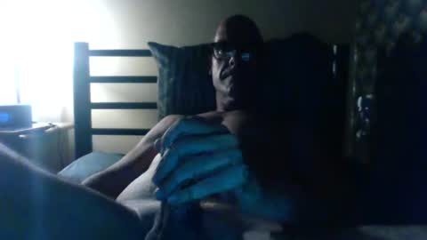 heyzz_45 online show from June 24, 2026, 10:09 pm