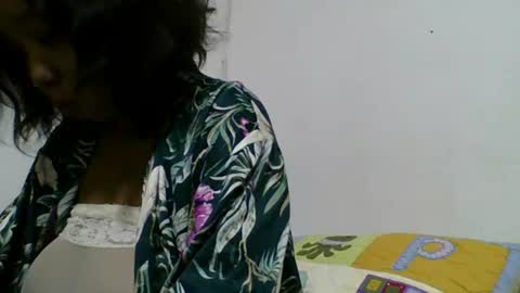 hheritinaa online show from September 9, 2025, 11:43 am