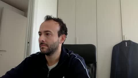 hhombre online show from October 6, 2025, 7:17 am